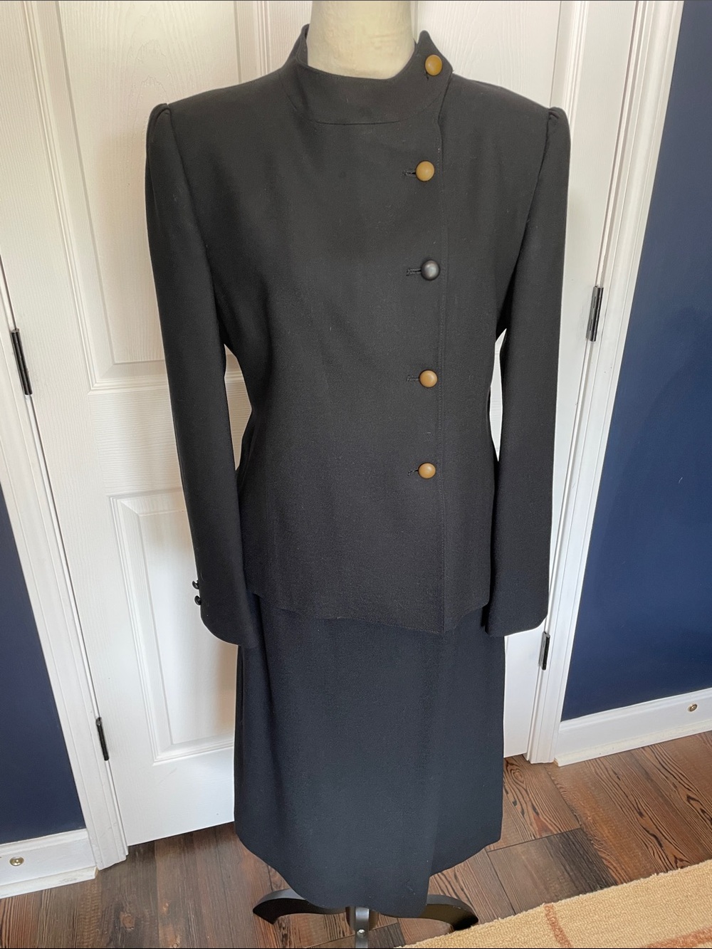 Vintage‎ Avgvstvs Black Tailored Blazer Skirt Set Asymmetric Button Detail Sz 8